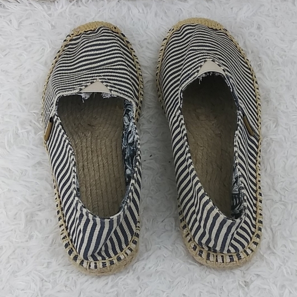 Alexis Leroy Blue Striped Fabric Upper Round Toe Slip On Espadrille Flats - Picture 9 of 12